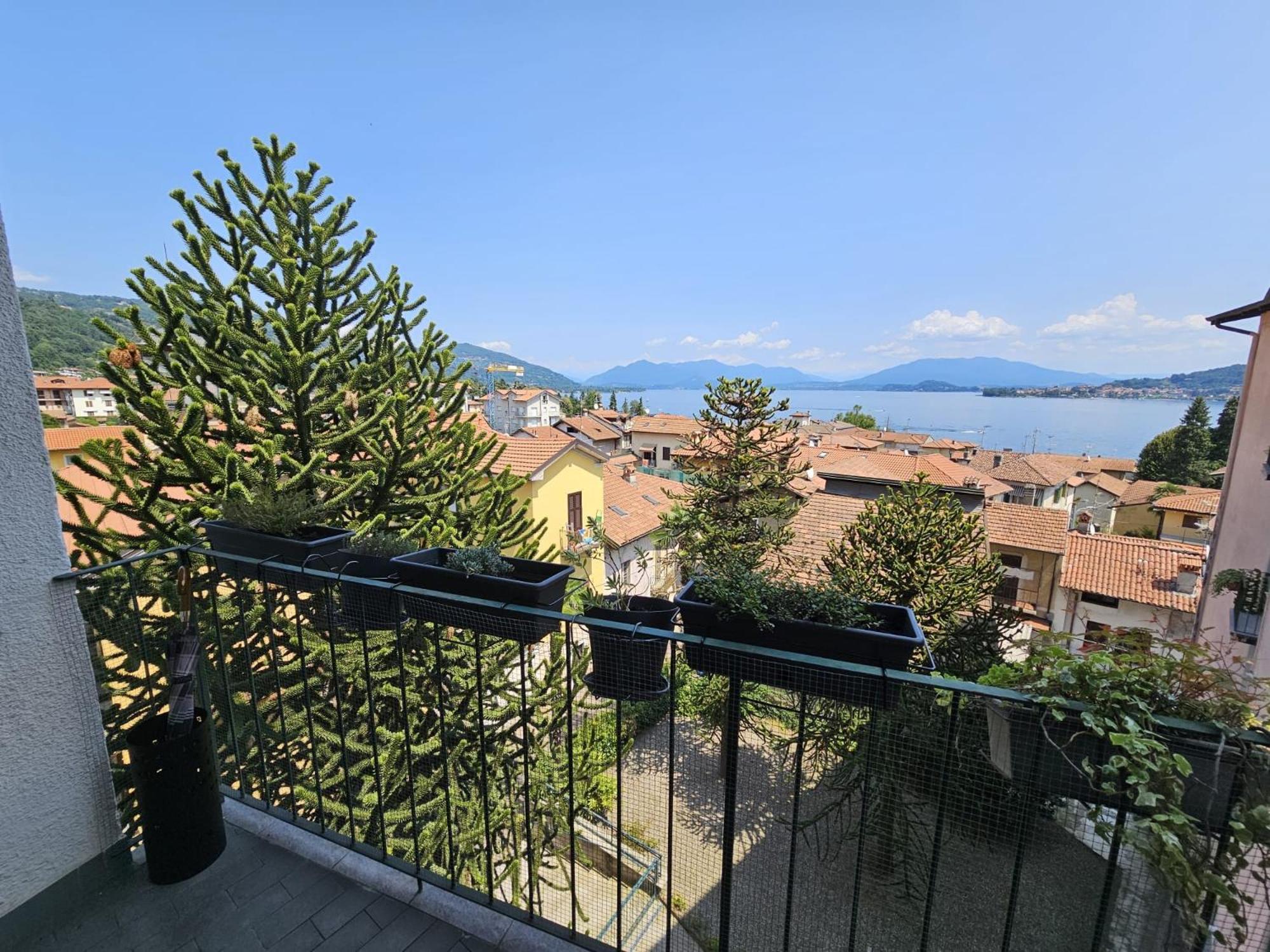 Lake View Meina Exterior foto